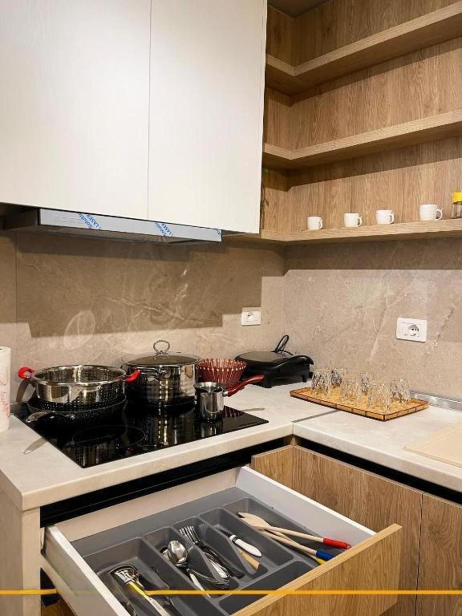 Flori Apartments Sarandë Eksteriør billede