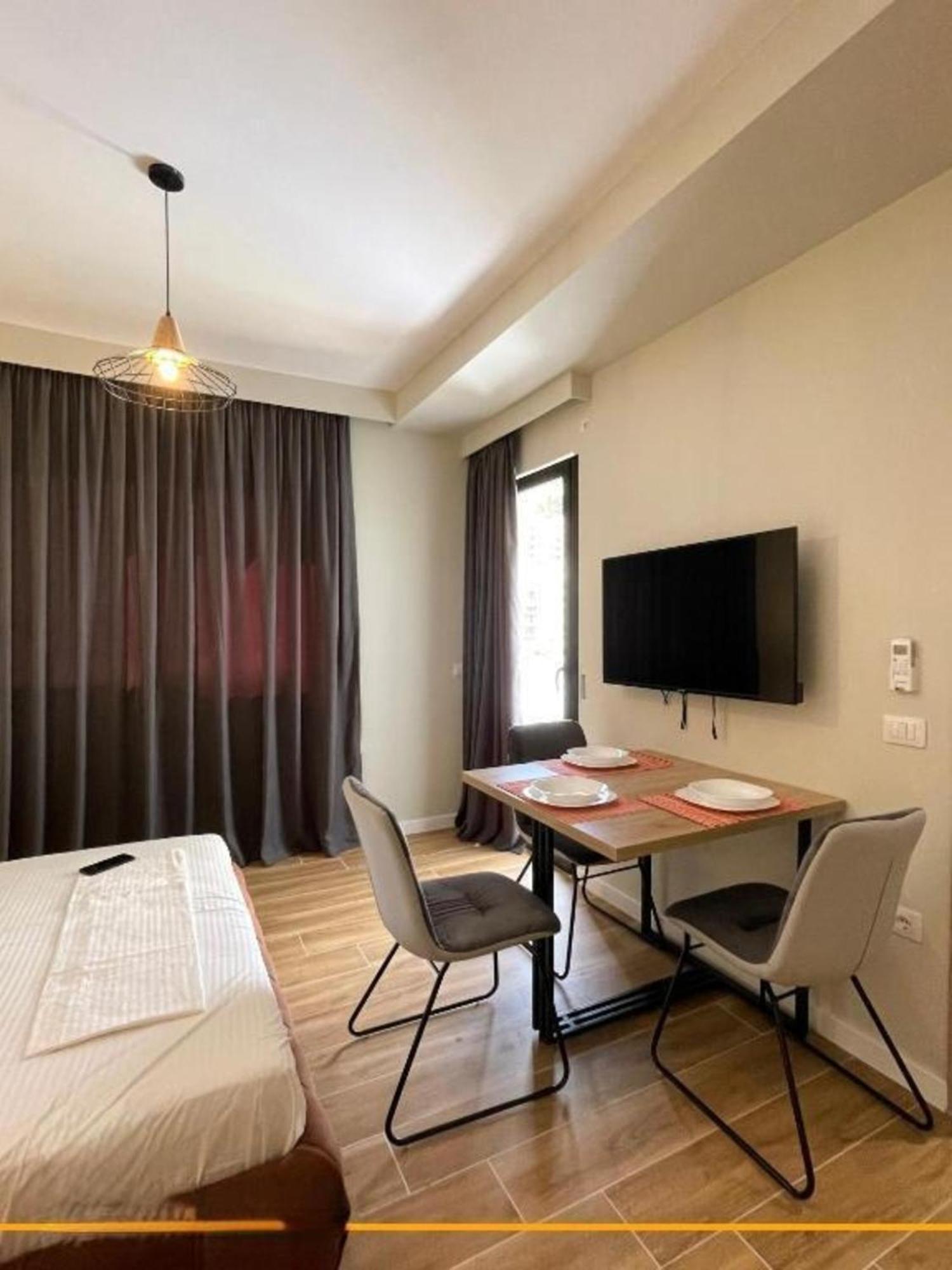 Flori Apartments Sarandë Eksteriør billede