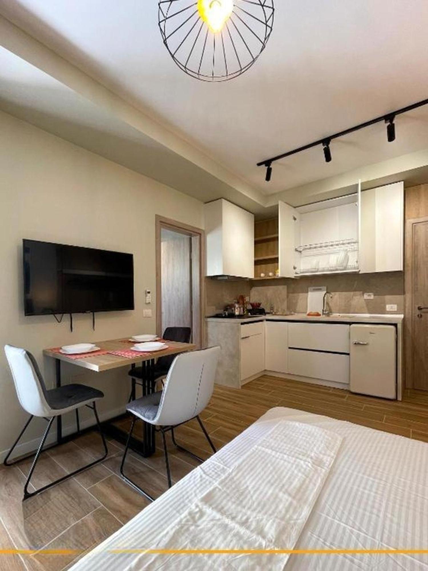 Flori Apartments Sarandë Eksteriør billede