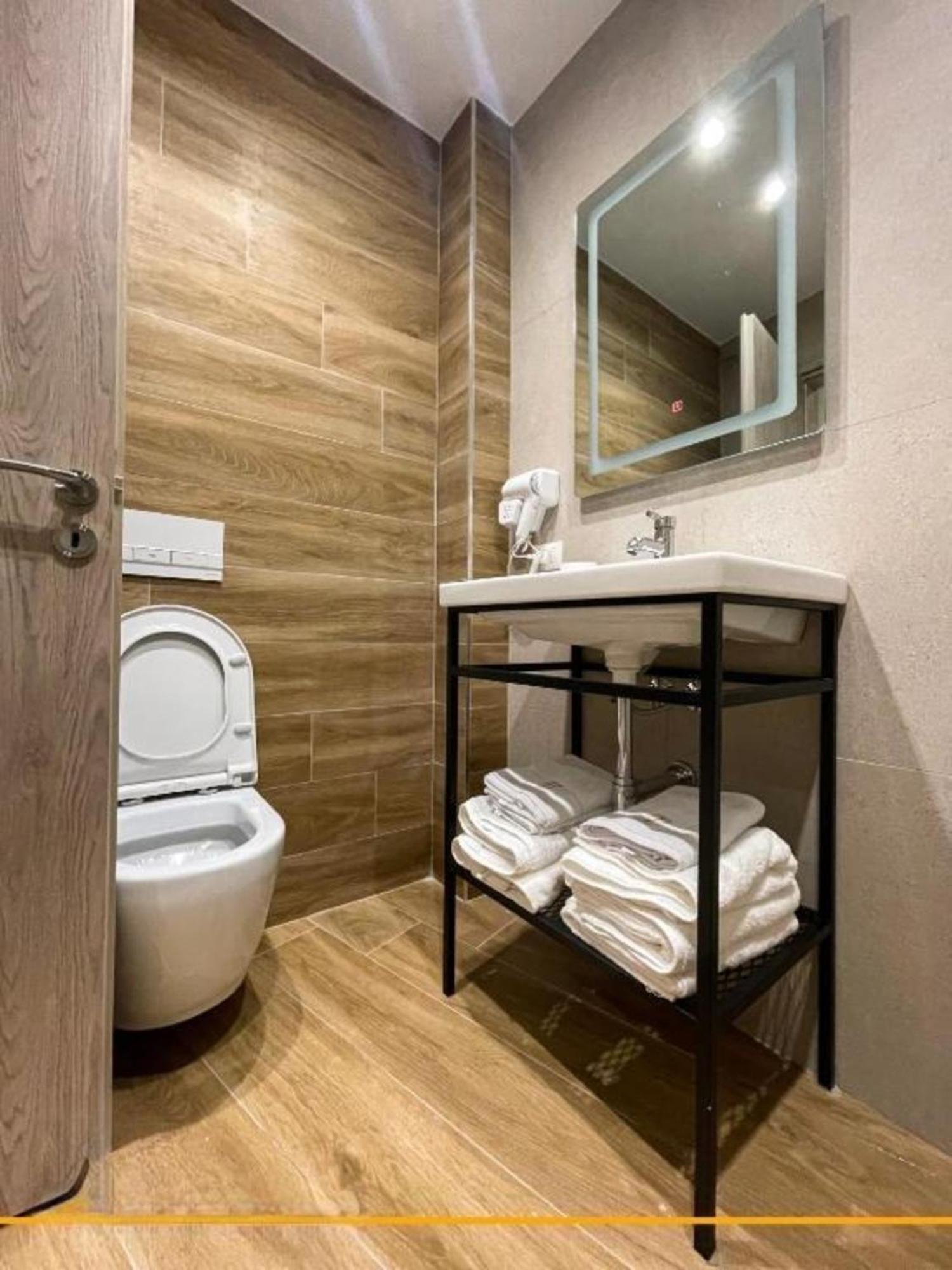 Flori Apartments Sarandë Værelse billede